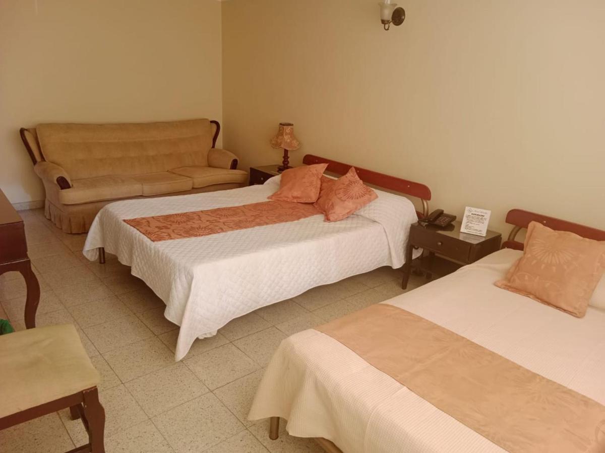 Hotel Khalifa Неива Екстериор снимка