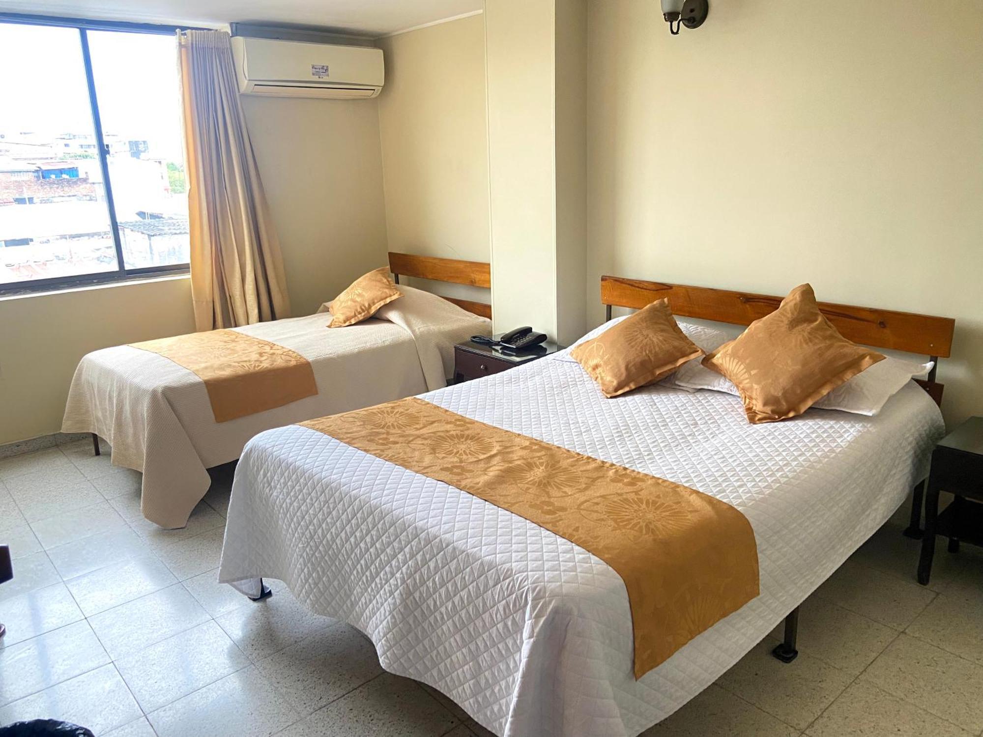 Hotel Khalifa Неива Екстериор снимка
